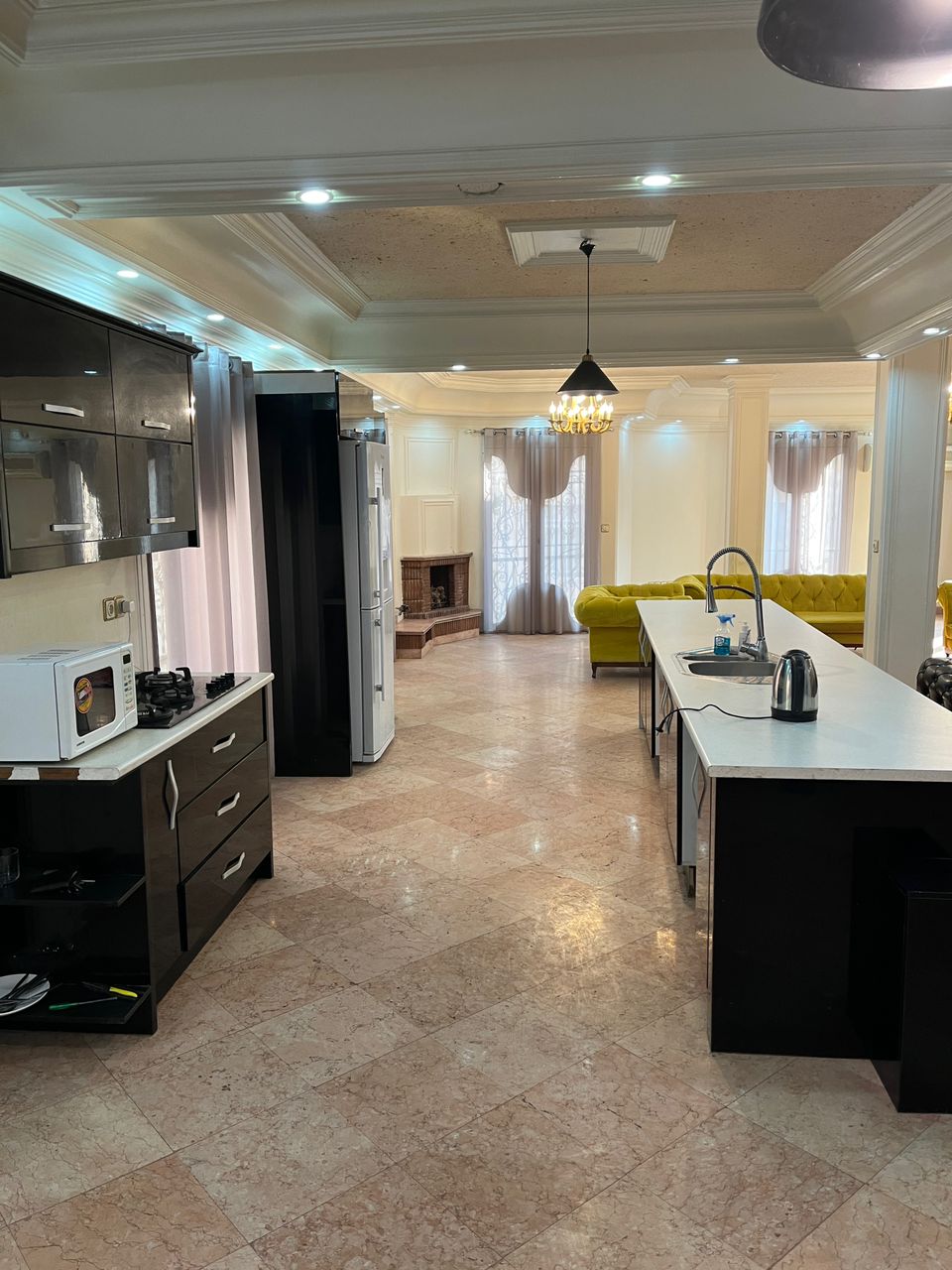 اپارتمان مبله سه خواب ۲۰۰ متری ( جنت اباد مرکزی )