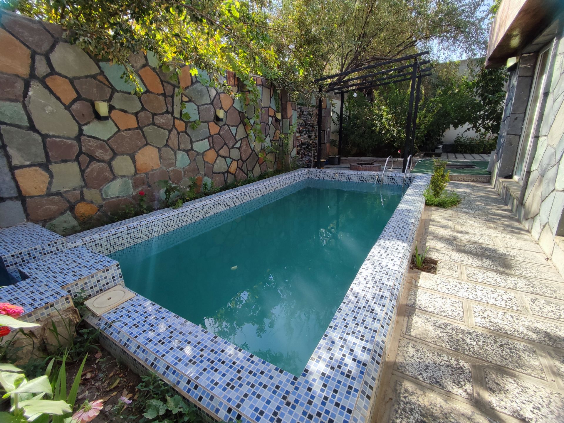 باغ ویلا استخر چهار فصل سهیلیه ( نورای )