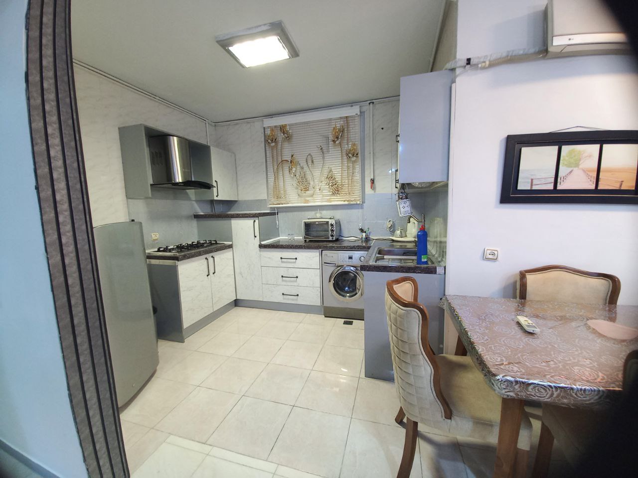 اپارتمان مبله دو خواب پونک ( میرزابابایی)